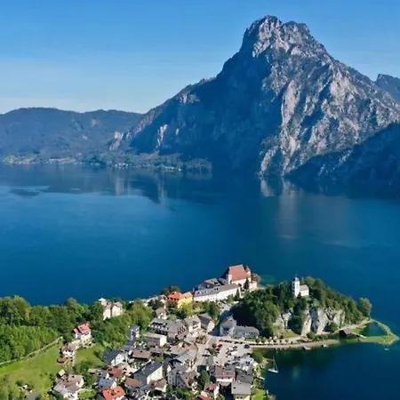 公寓 Charming With Mountain View